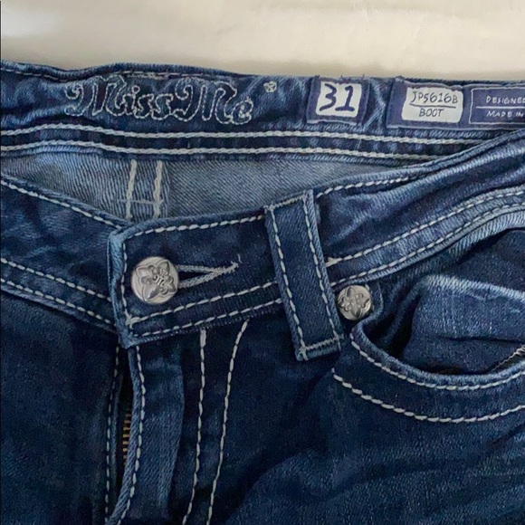 Miss Me Jeans - Picture 2 of 2